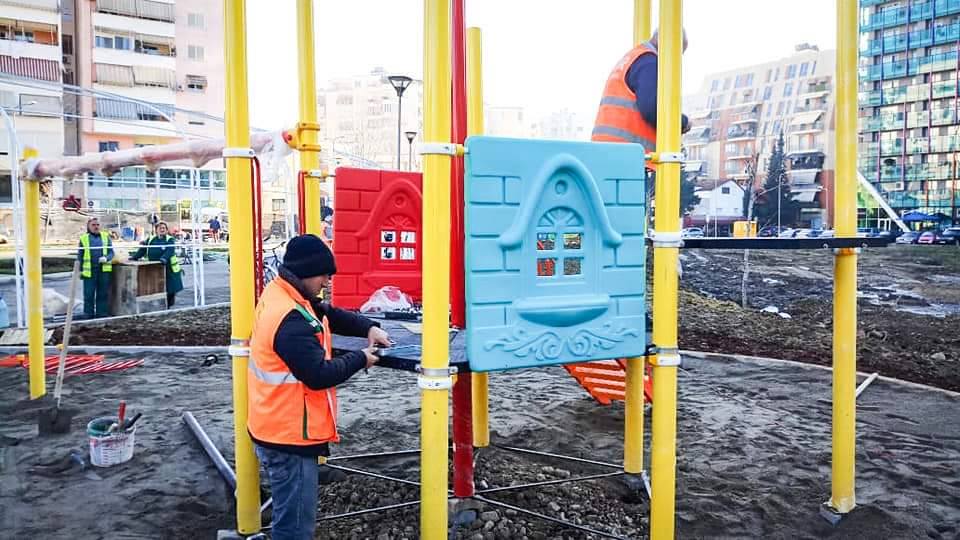 Tiranës i shtohet një tjetër kënd lojërash për fëmijë