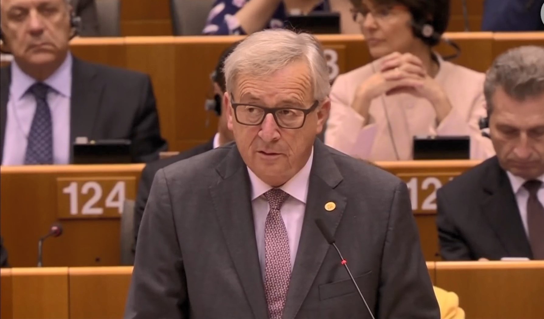 “Brexit nuk rinegociohet”, Juncker: BE të përgatitet për skenarin më të keq