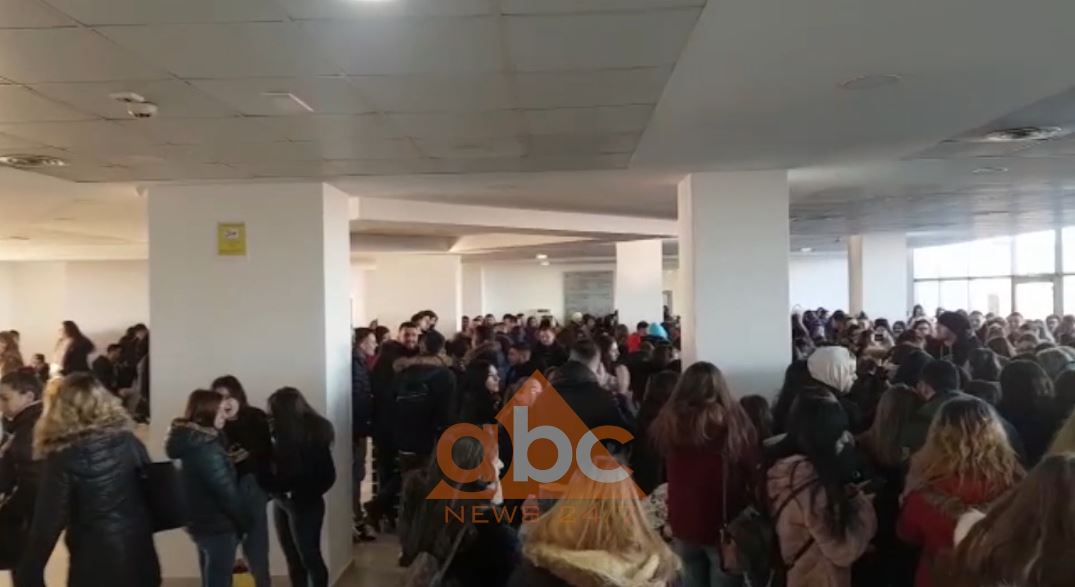 Ngujohen studentët e Universitetit të Durrësit