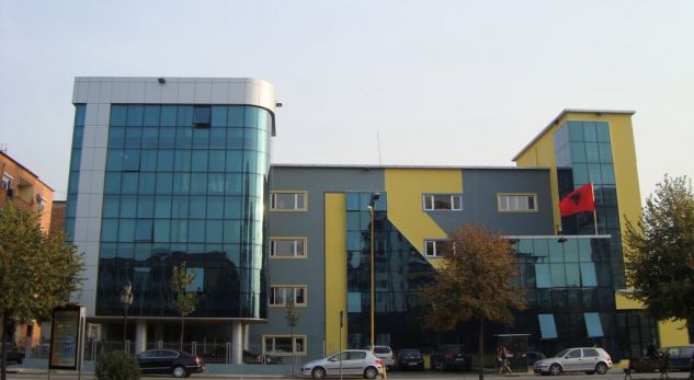 Ministria e Shëndetësisë çon në gjykatë vendimin e Urdhrit të Stomatologut