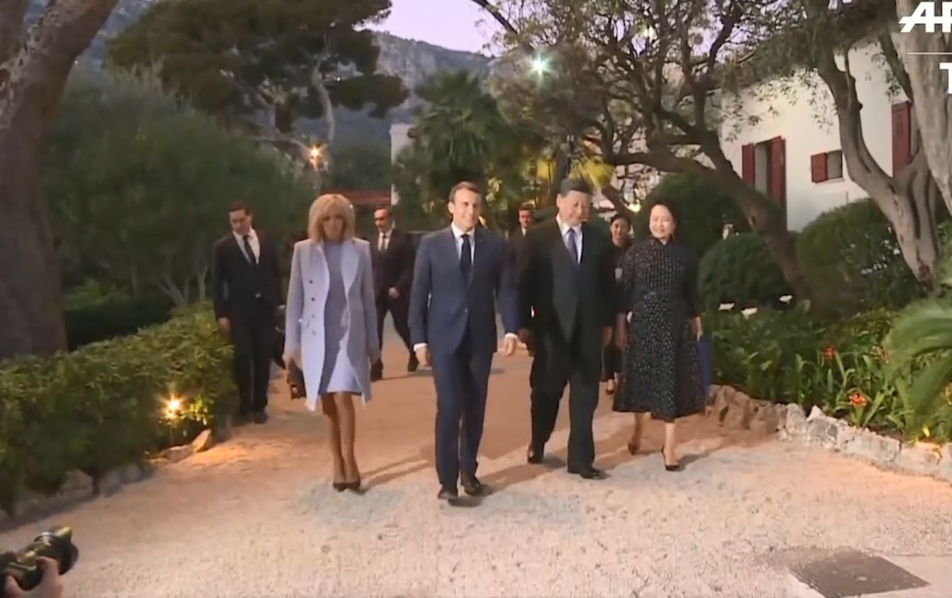 Takimi mes Presidentëve Xi dhe Macron, firmosen 14 marrëveshje multimilionere