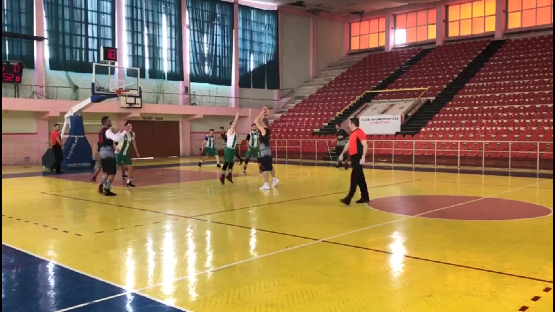 Fier, nis puna për ndërtimin e Pallatit të Sportit