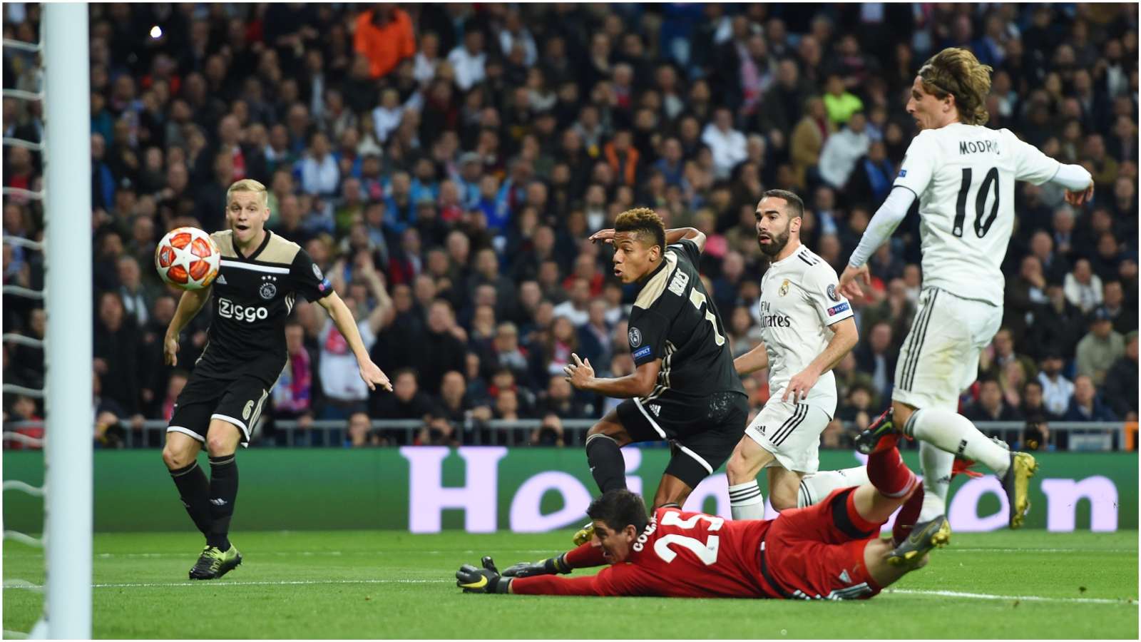 Real Madrid “bie” në “Bernabeu”