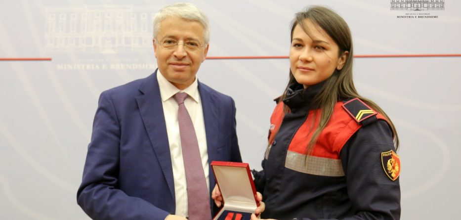 “Medalja e Nderit” për punonjësen e policisë Ina Nuka