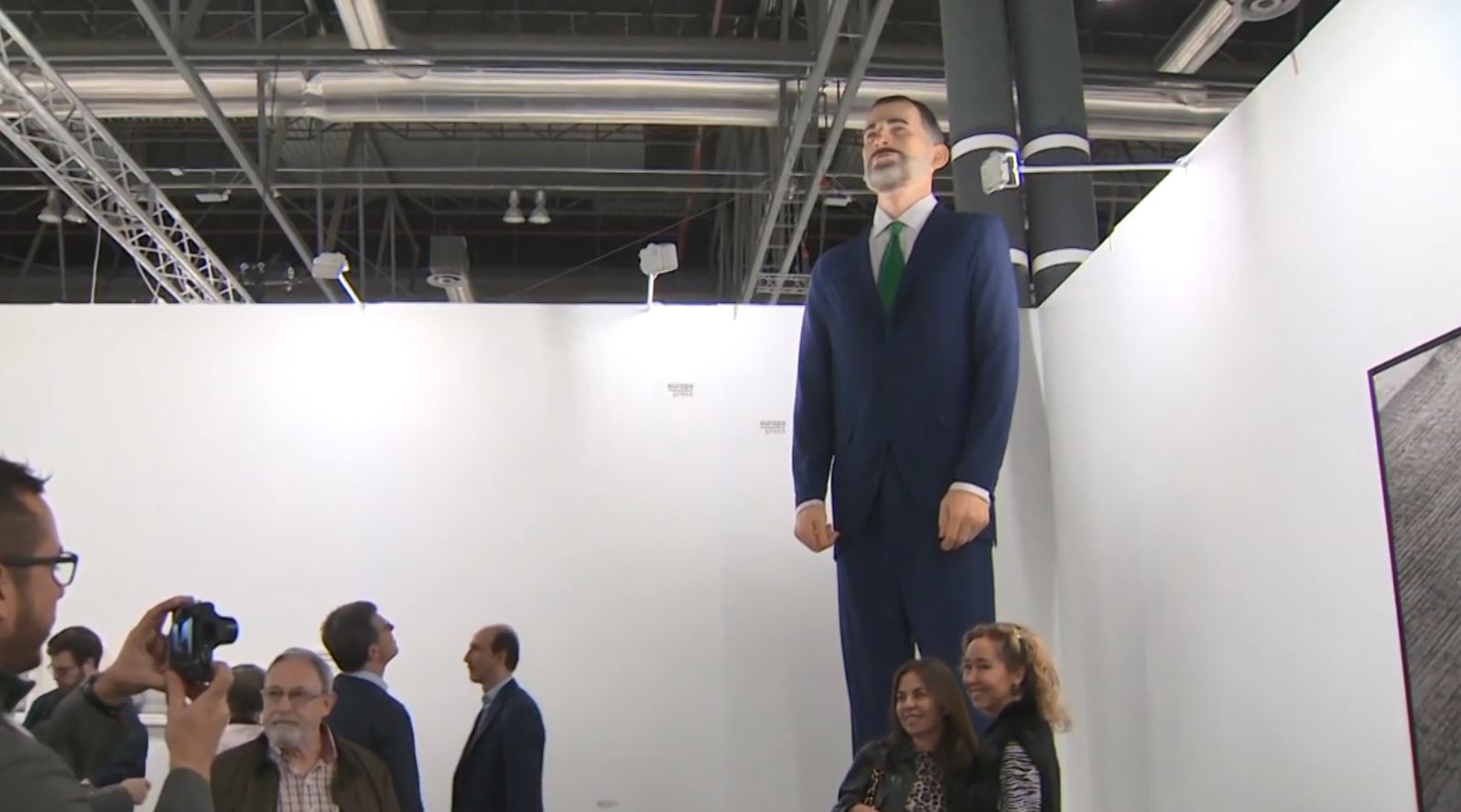 Madrid, statuja e mbretit Filip del në ankand