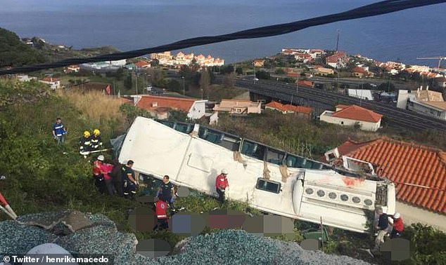 Përmbyset autobusi me turistë në Portugali