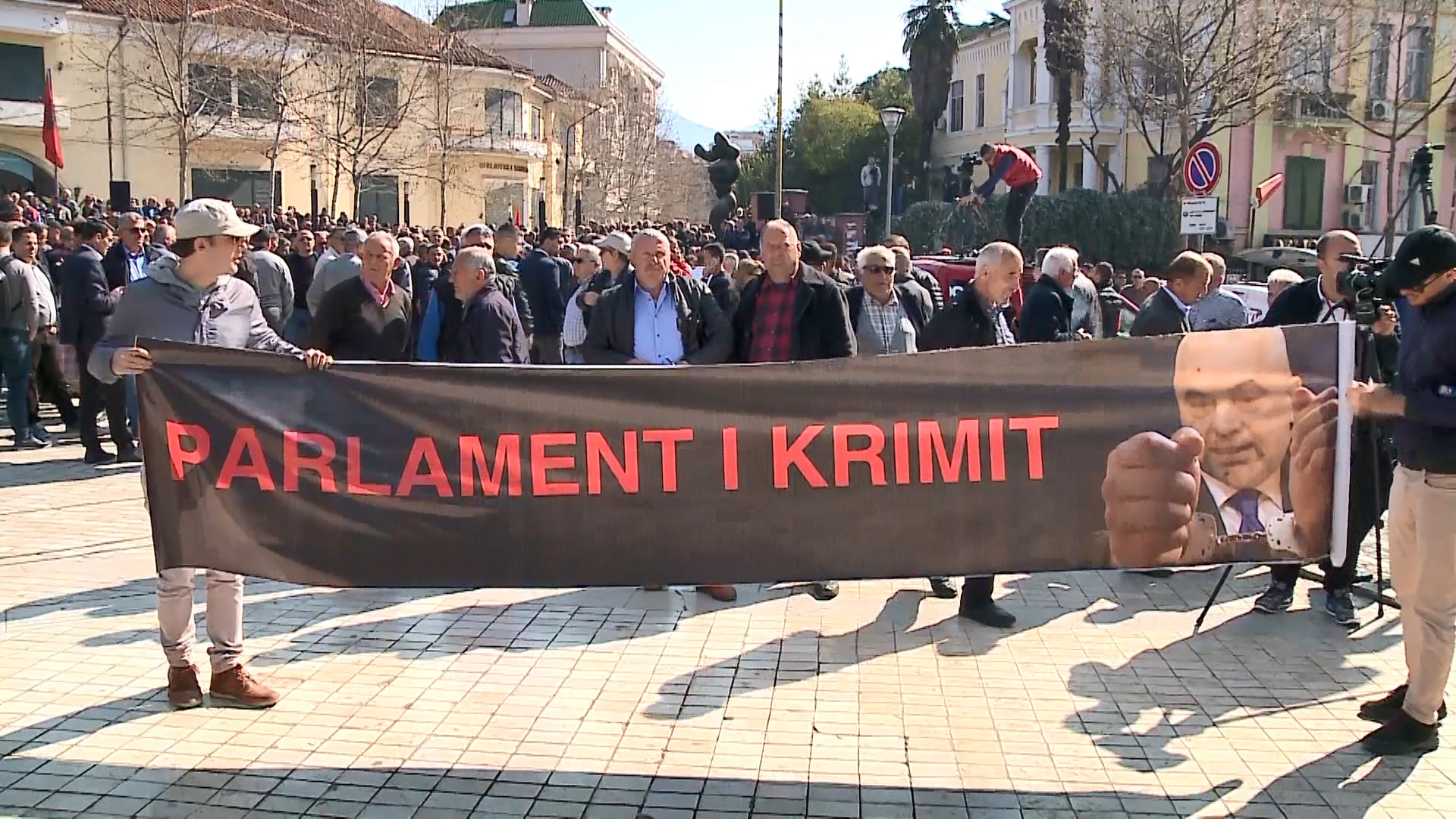 Opozita mban protestën e radhës në orën 18:00 para Kryeministrisë