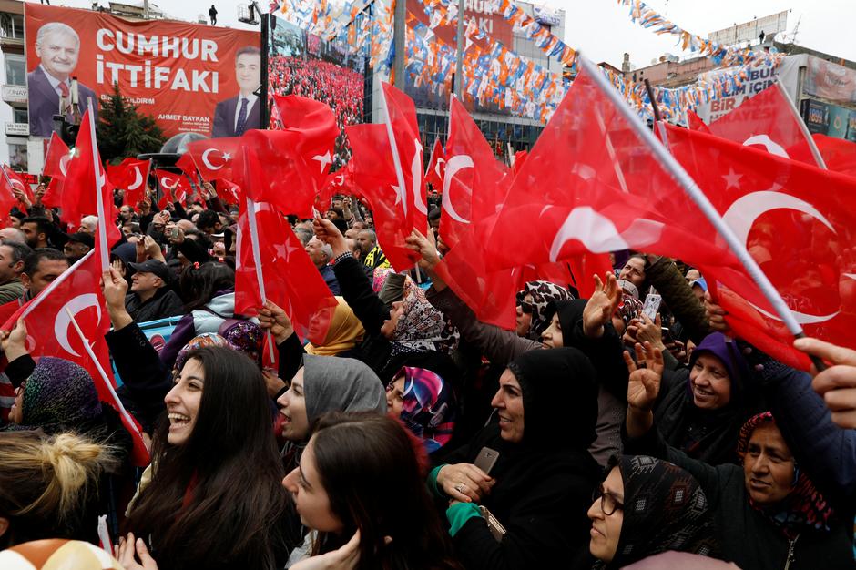 Fitorja e përgjysmuar e Erdogan