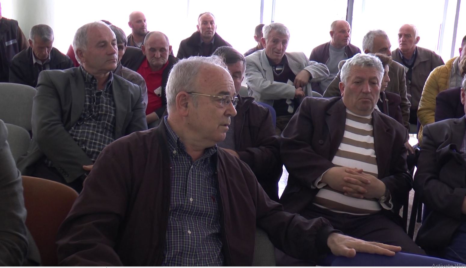 Debate në mbledhjen e AZHBR me fermerët e Dibrës