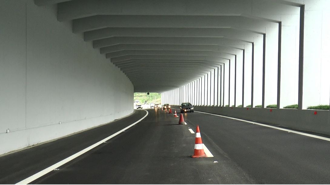 Tiranë-Elbasan, përfundon ndërtimi i tunelit panoramik