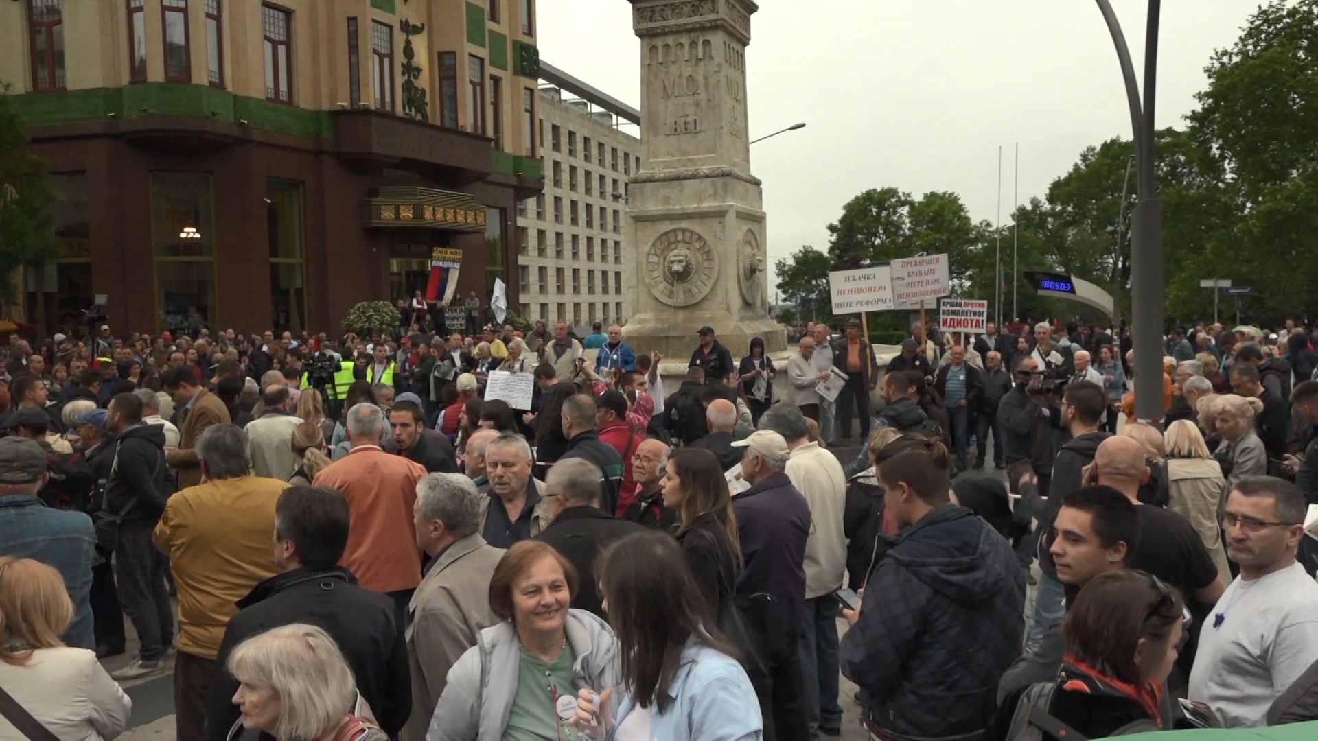 Protesta kundër Vuçiç në Serbi, kërkohet sqarim për Kosovën