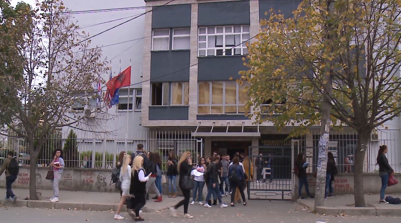 Degët më të pëlqyera nga studentët, INSTAT: Biznes, administrim dhe ligj