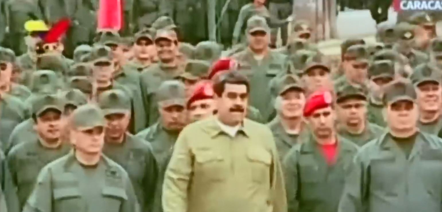 Venezuelë, Maduro marshon me trupat ushtarakë