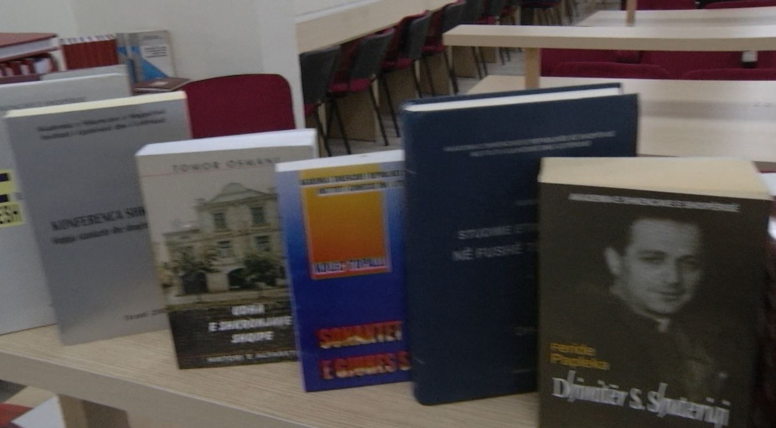 Bibliotekës së Filologjikut i shtohen 150 tituj të rinj