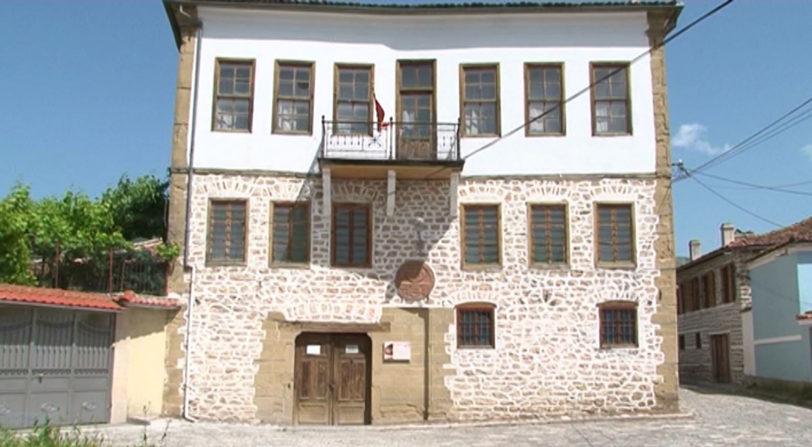 I dëmtoi tërmeti i fuqishëm, mbyllen dy muze në Korçë