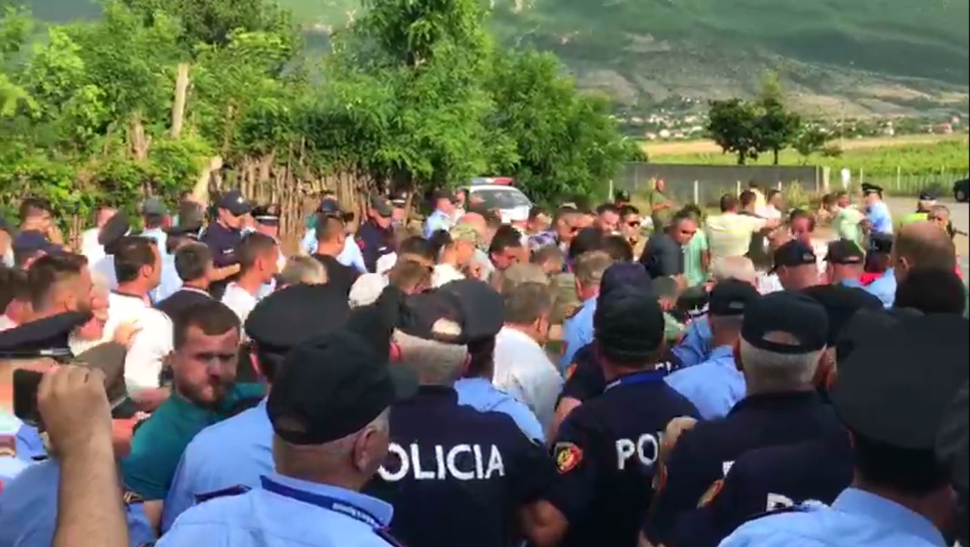 Rama pritet me protesta në Kukës, të pranishme forca të shumta policie