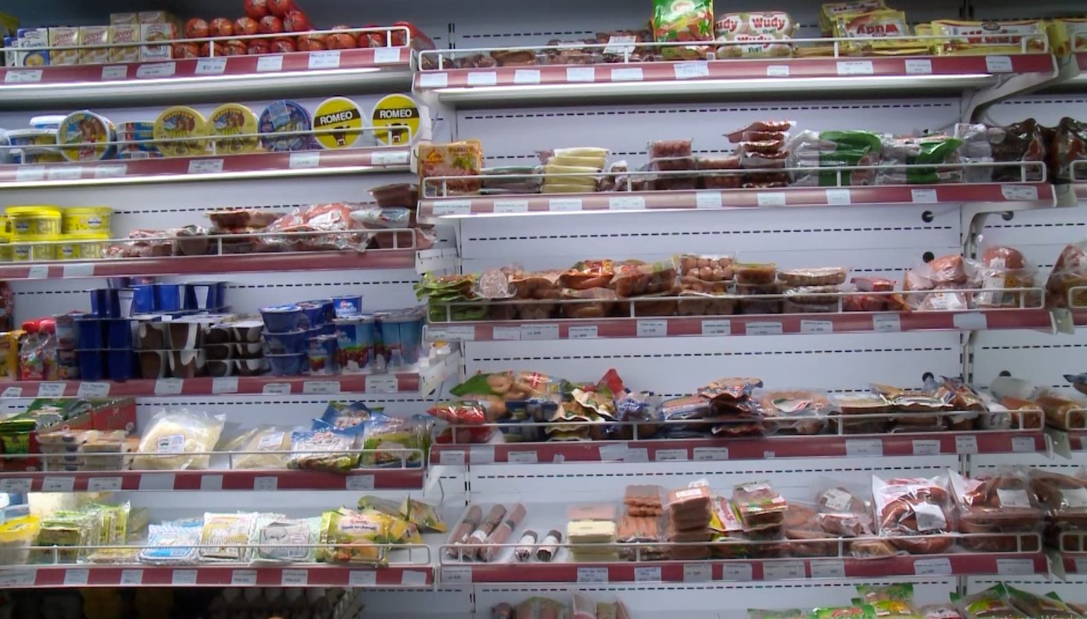 AKU bllokon 4.8 tonë produkte ushqimore