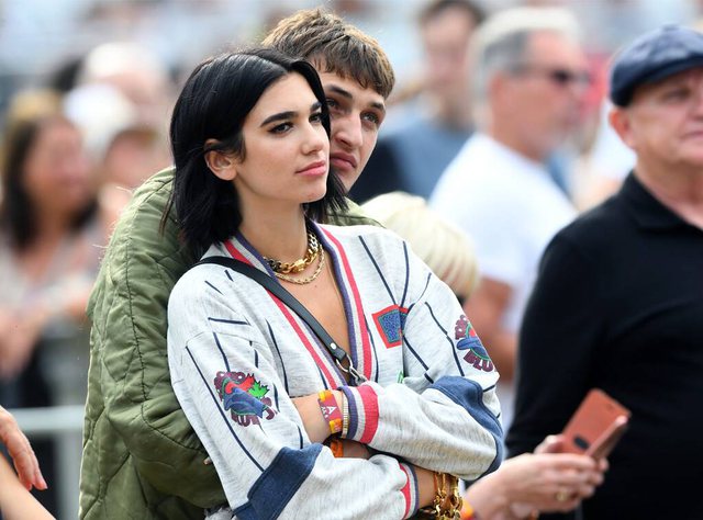 Dua Lipa në krahët e vëllait të Gigi dhe Bella Hadid