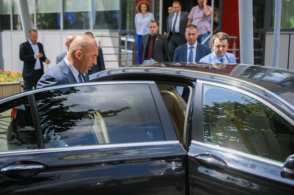 Haradinaj në Hagë, mesazh të fortë për taksën ndaj Serbisë