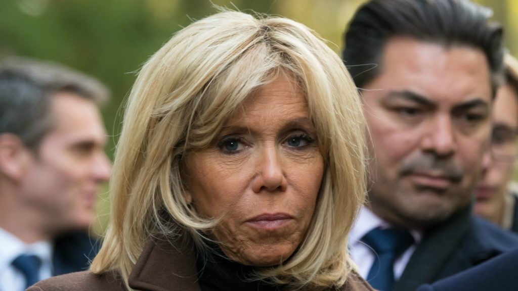 Brigitte Macron punëson 7 persona për të lexuar letrat që i dërgojnë