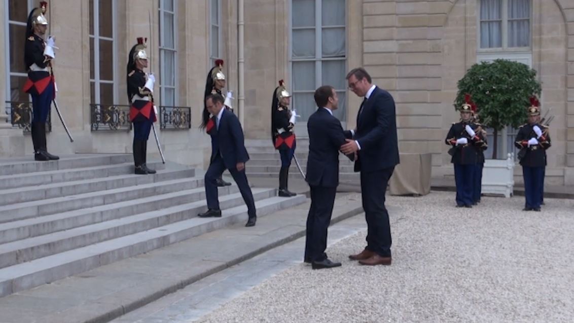 Beogradi në pritje të Macron