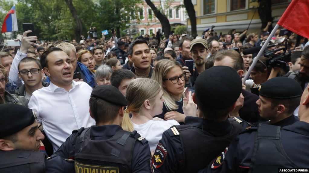 Moskë, opozita mban protestë për përfshirje në votimet bashkiake