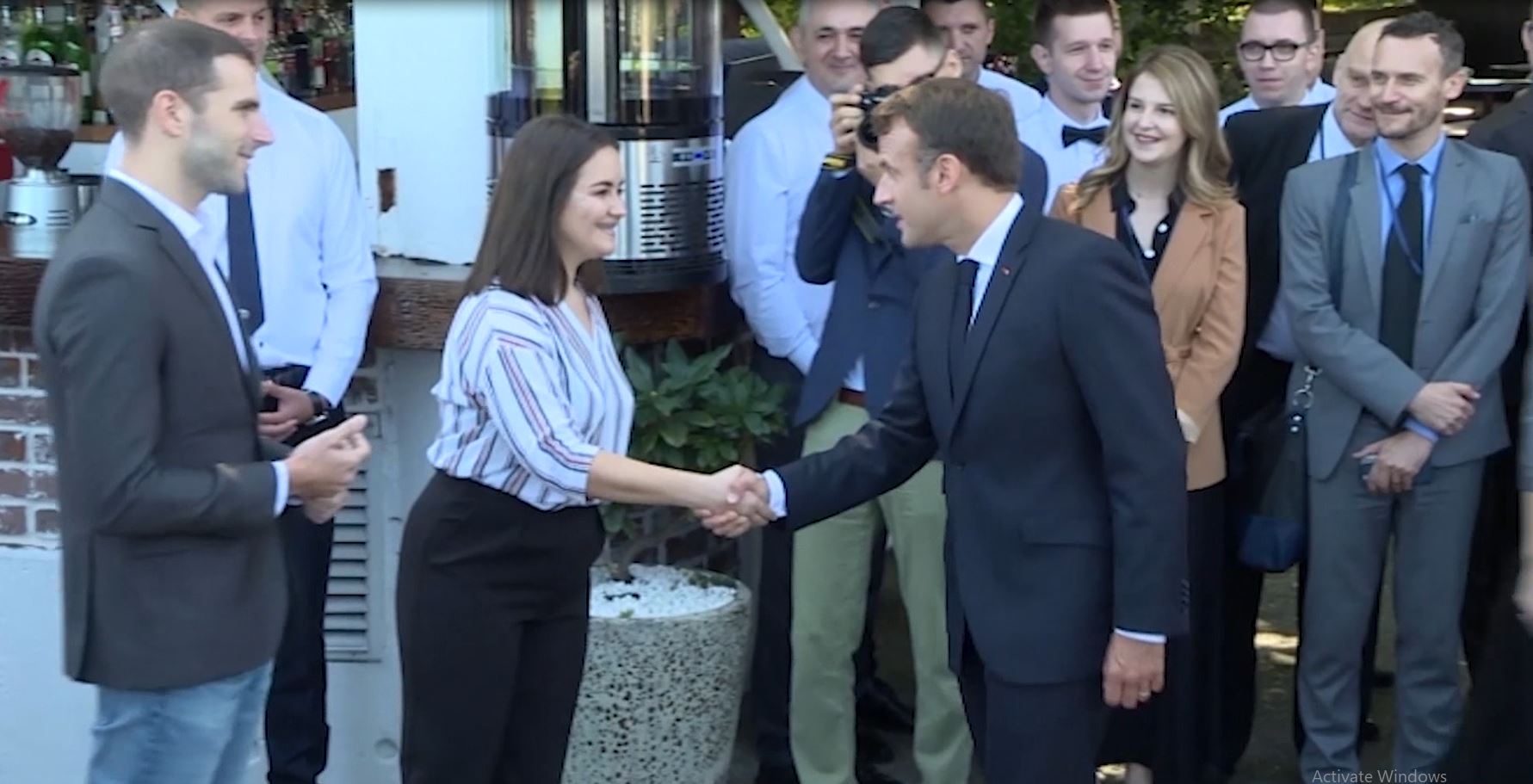 Macron në Serbi, takim me studentët shqiptarë