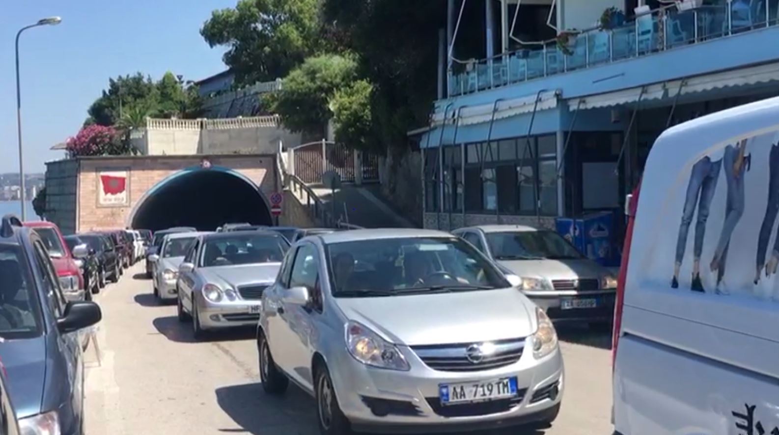 Fluks pushuesish në jug të vendit, trafik i rënduar në Vlorë