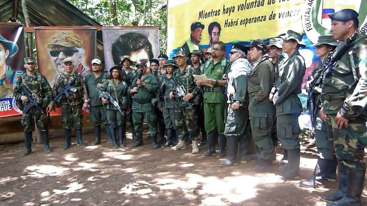 Prishet marrëveshja për paqe në Kolumbi, FARC merr armët dhe premton luftë