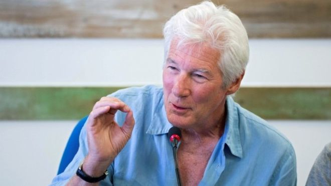 Richard Gere kundër Salvinit