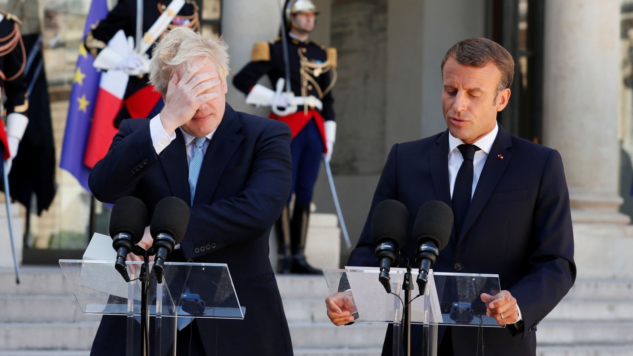 BREXIT, Johnson në Paris, Macron i “pret hovin”: Pika kufitare mes dy Irlandave e domosdoshme