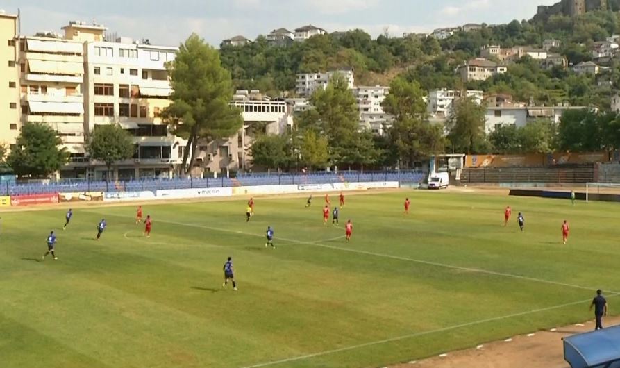 Partizani bind trajnerin, por Lerda është i pakënaqur