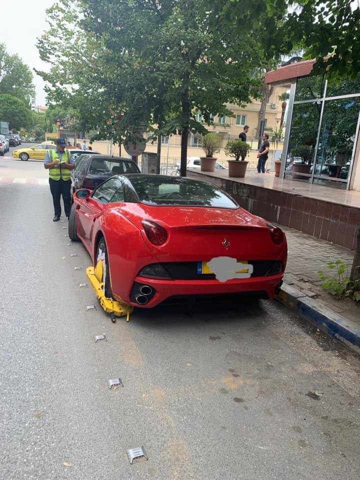 Gjobitet Ferrari” i parkuar gabim, Veliaj: Sot ke notën 4, nesër qytetar model!