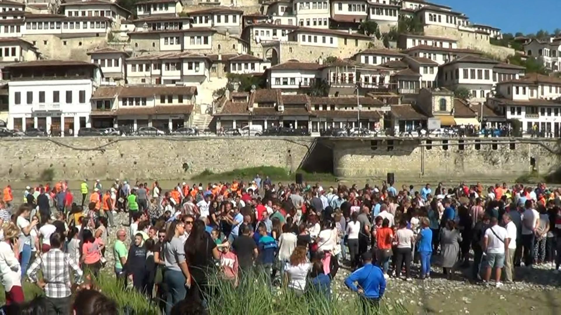 Aksion pastrimi në Berat, Klosi: Jemi në fazën finale për ndërhyrje në landfill