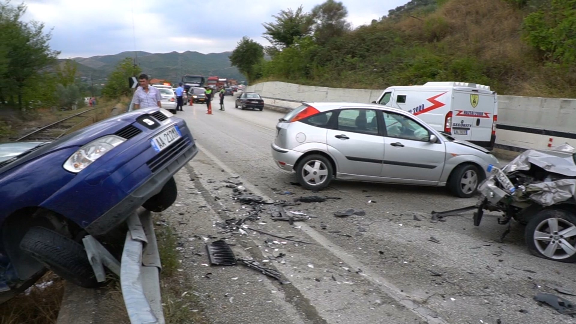 Ktheheshin nga varrimi, humbin jetën 4 gra, 3 burra plagosen