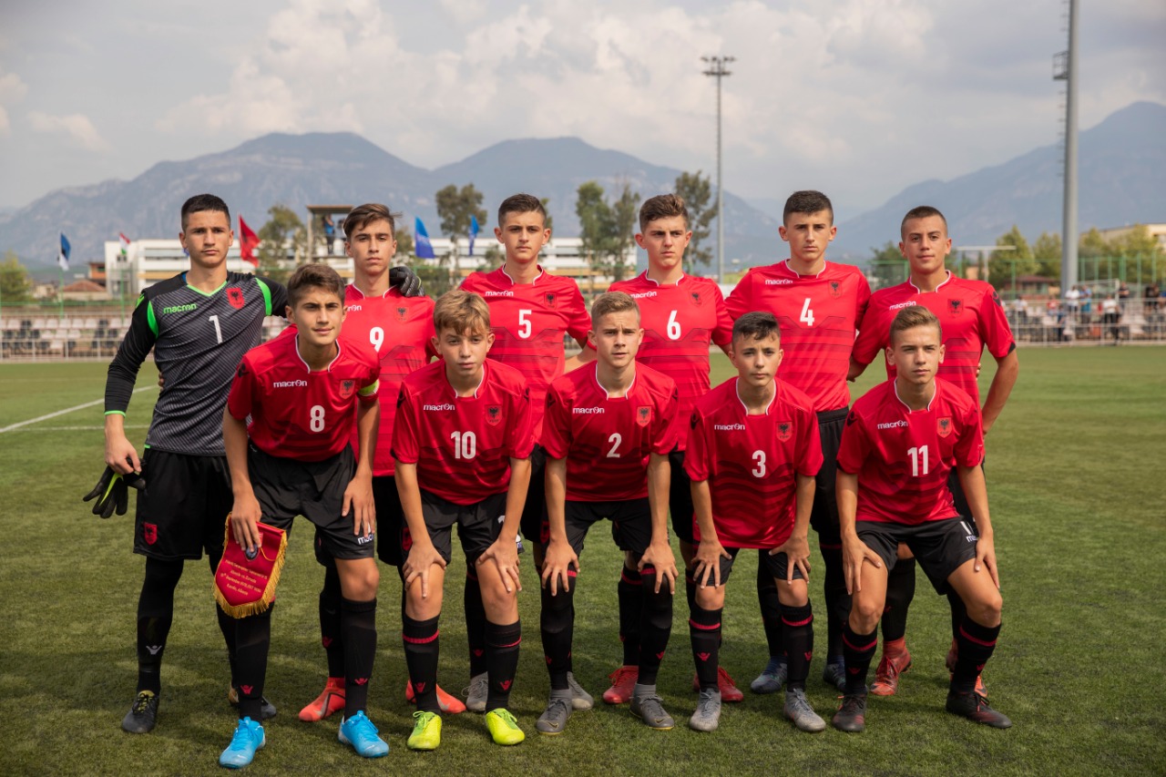 Shqipëria U-15 mposht Taxhikistanin me përmbysje, triumf dhe për Kosovën