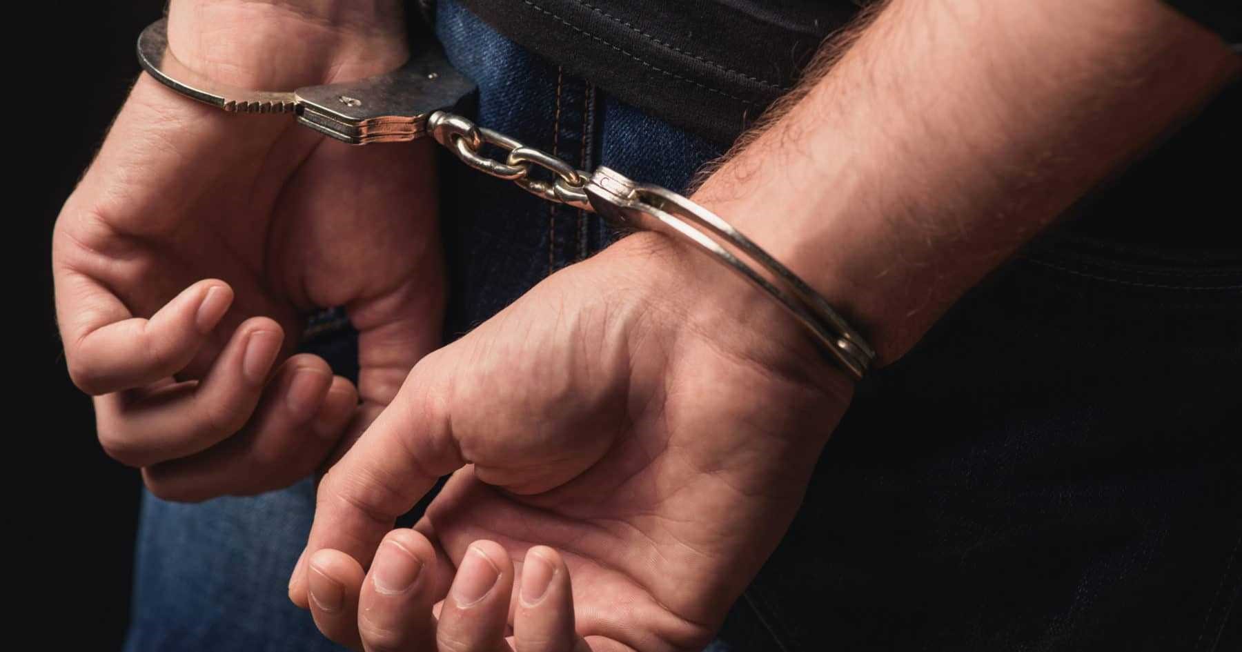 Plagosi me thikë një person tek Ura e Dajlanit, arrestohet 30-vjeçari