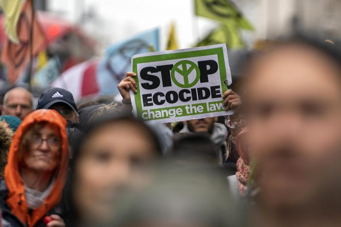 1.300 të arrestuar në Londër gjatë protestave për klimën, mes tyre princesha belge