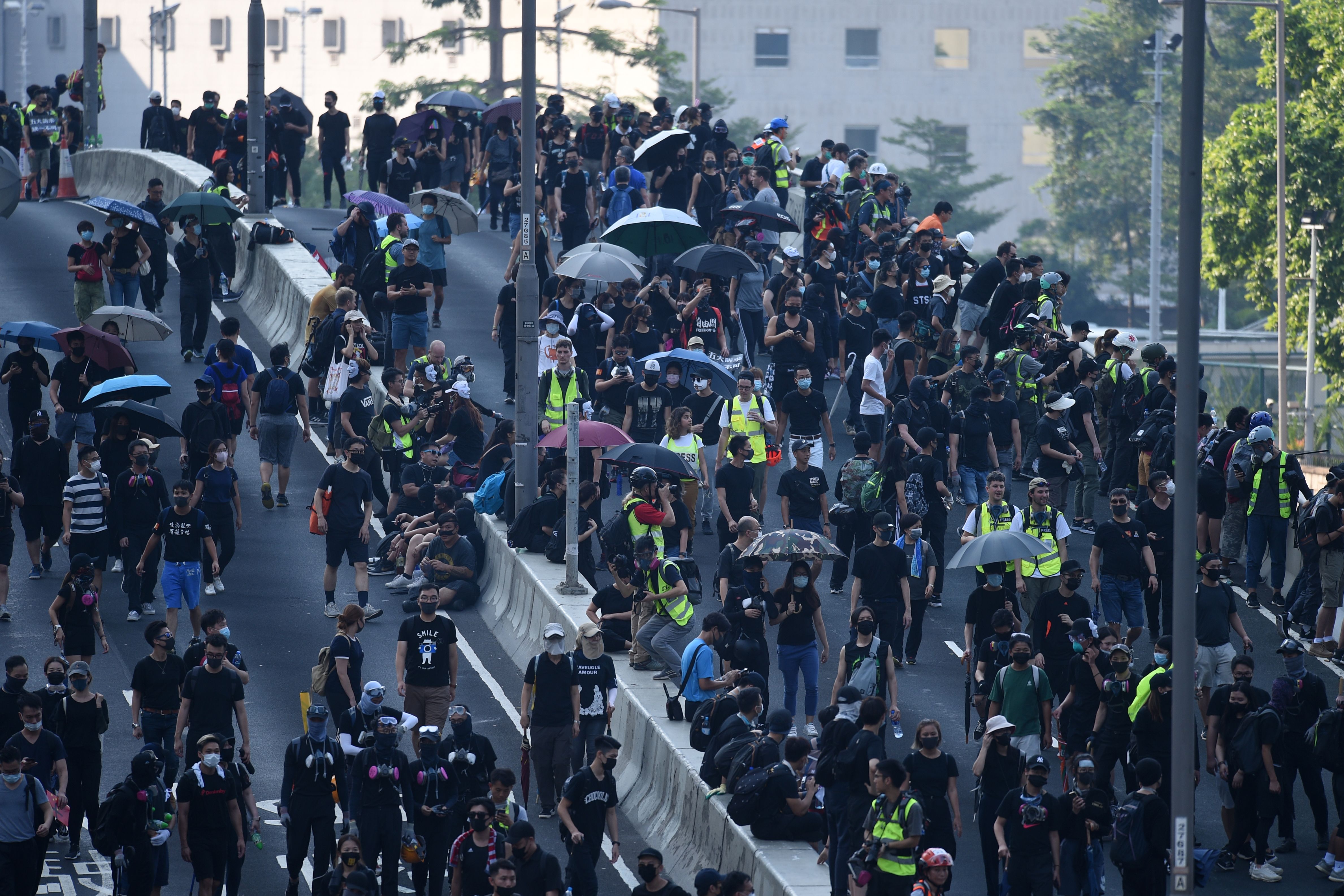 Protesta dhe përplasje me policinë në Hong Kong