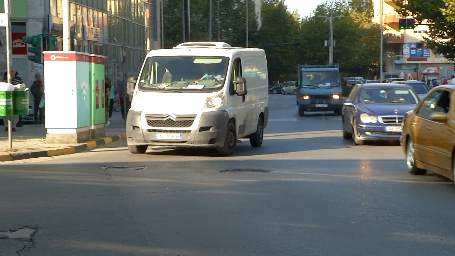 Kufizimi i qarkullimit të furgonëve të mallrave në mëngjes, masa për shkelësit 