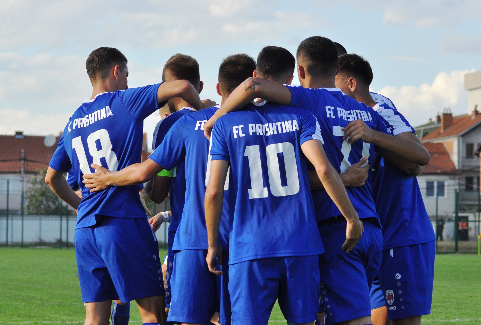 Prishtina komplikon renditjen, spektakël në IPKO Superliga