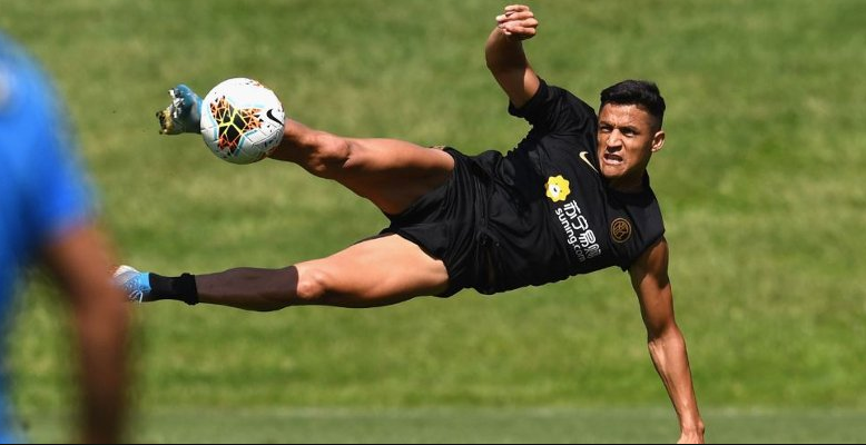 Barcelona po vlerëson kthimin e Alexis Sanchez