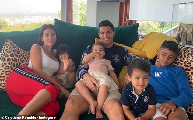 Një familje e lumtur si ajo e Cristiano Ronaldo-s…