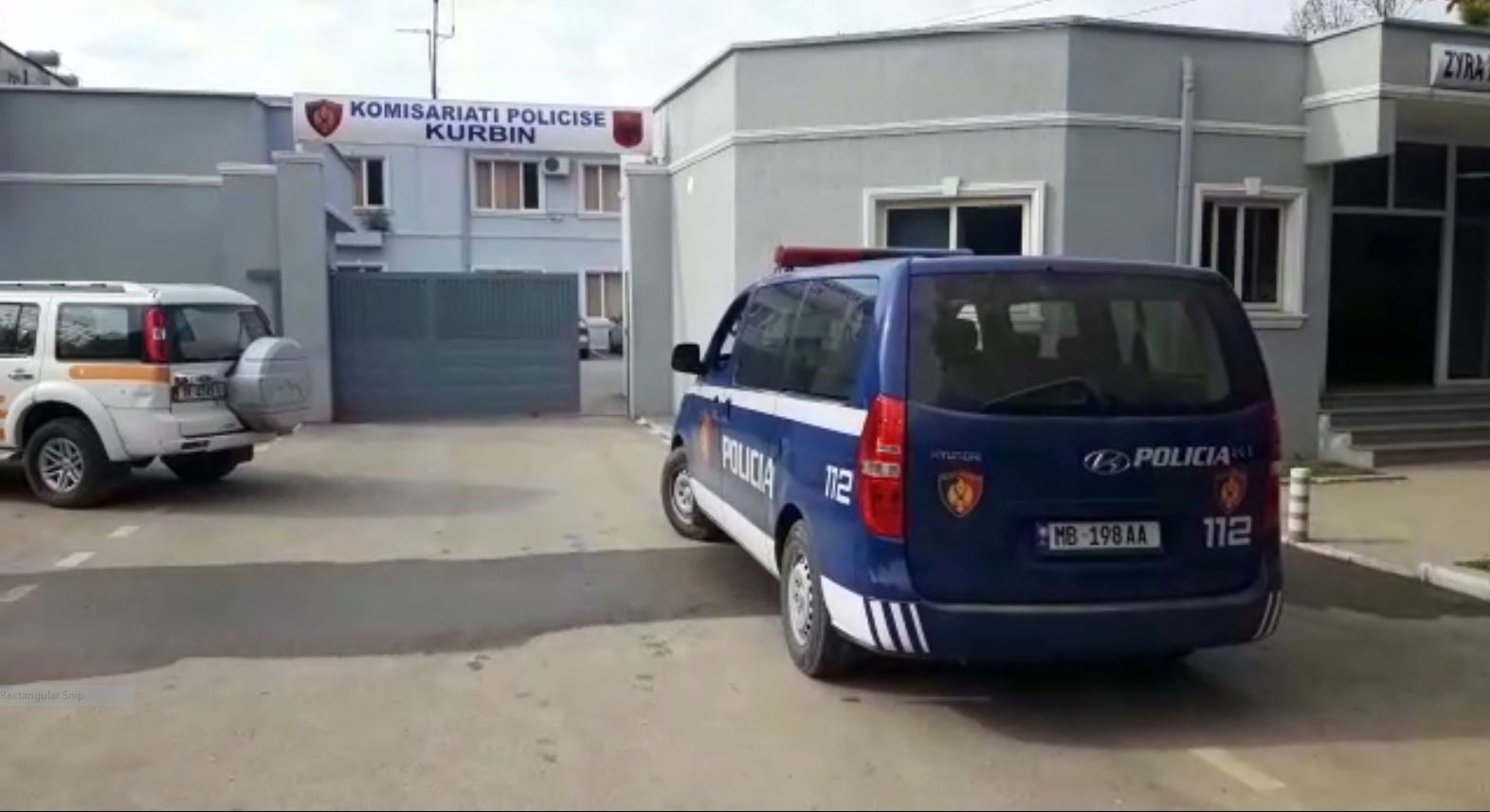 Shiste në Shqipëri sende të vjedhura, arrestohet punonjësi i Policisë nga Laçi