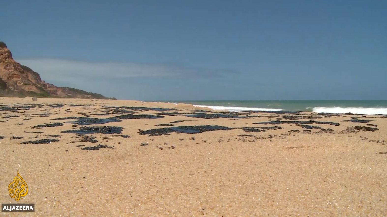 525 ton naftë “pushtojnë” 201 plazhe në Brazil, një tragjedi e vërtetë për ambientin