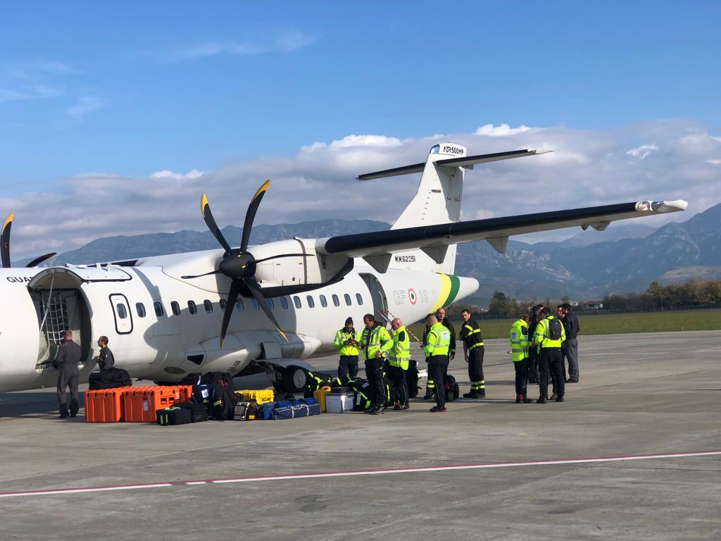 Mbërrin në Shqipëri ekipi mjekësor italian, niset zonave të prekura nga tërmeti