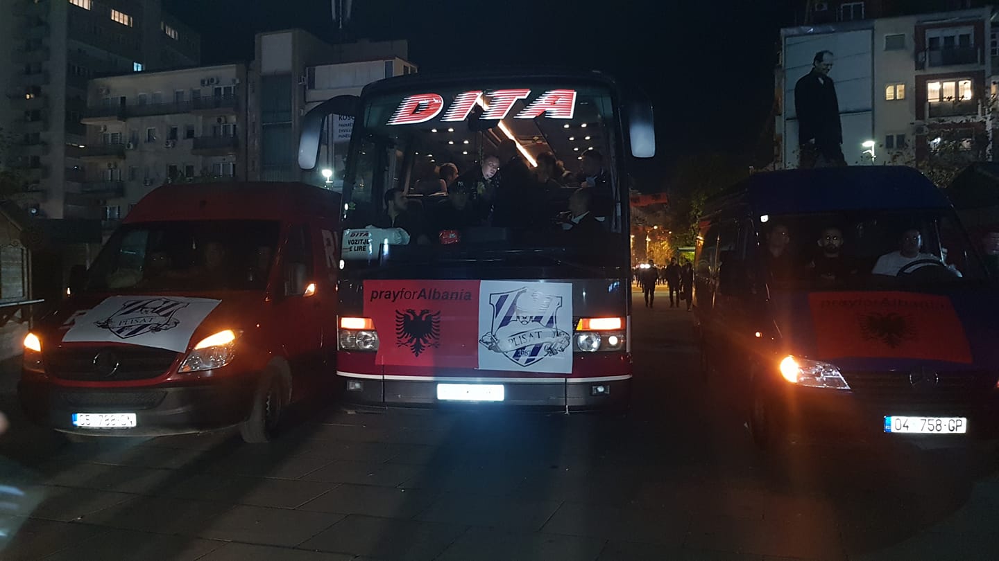 Plisat nuk ndalen, të tjerë autobusë me ndihma drejt Shqipërisë