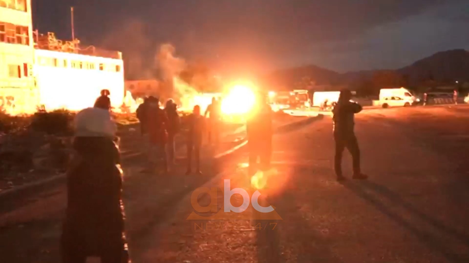 Chaos in the Astir area: Clashes between residents and the police