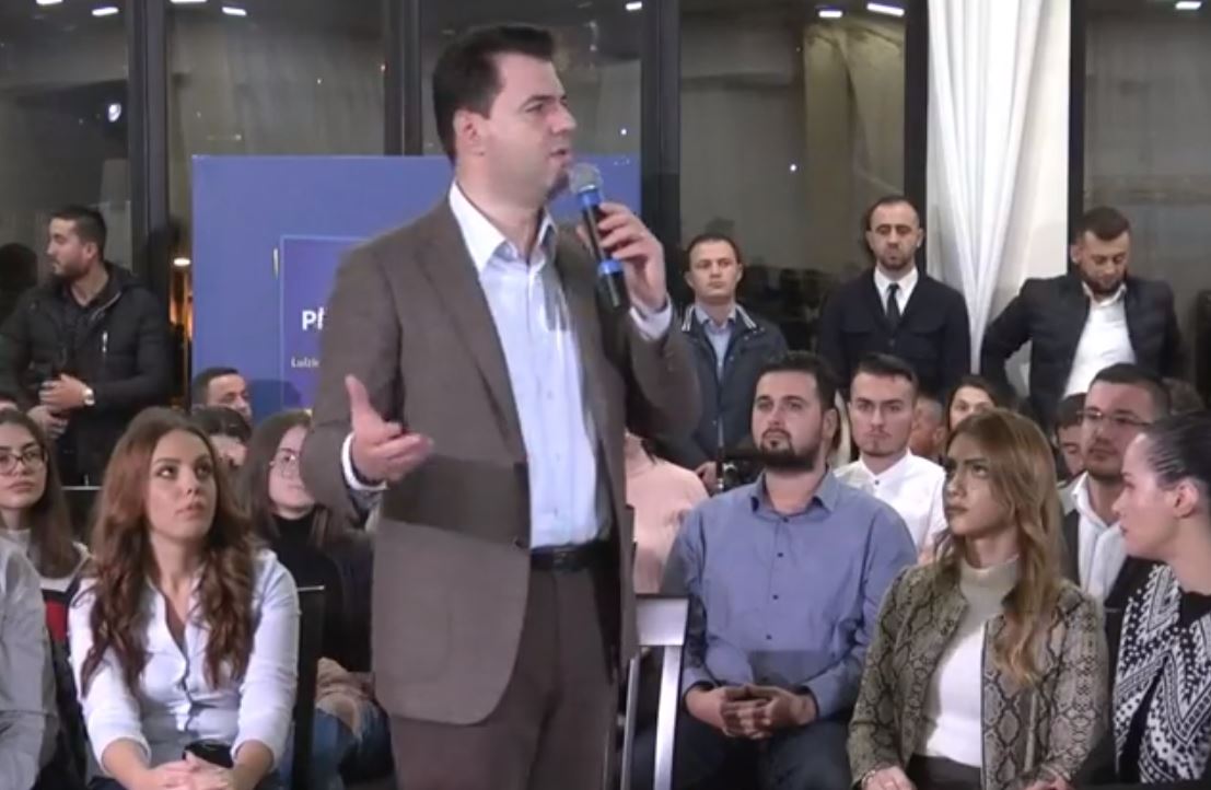 “Rinia po vuan pasojat e qeverisjes së keqe”, Basha: Nuk ka vullnet politik