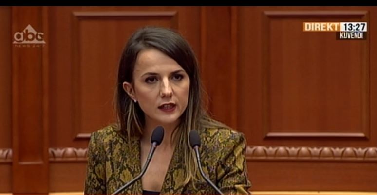 “Dil dhe mbaj përgjegjësi”, Rudina Hajdari-Ramës: Je lakuriq para shqiptarëve